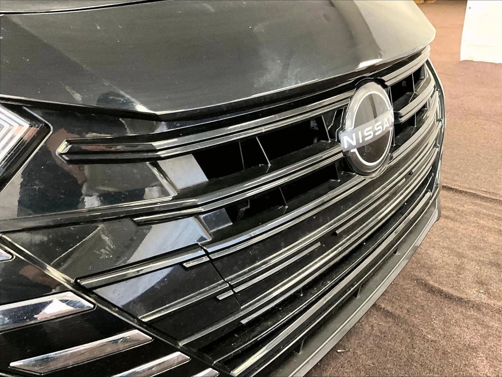 Used 2024 Nissan Versa S w/ Trunk Package image 29