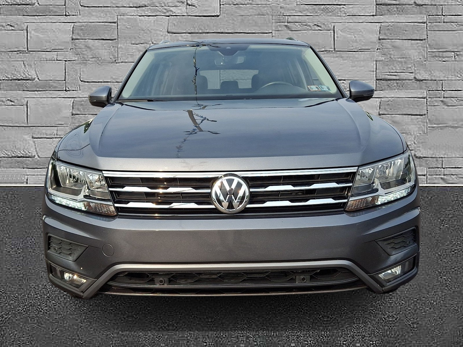 Used 2020 Volkswagen Tiguan SEL AWD/4WD image 3