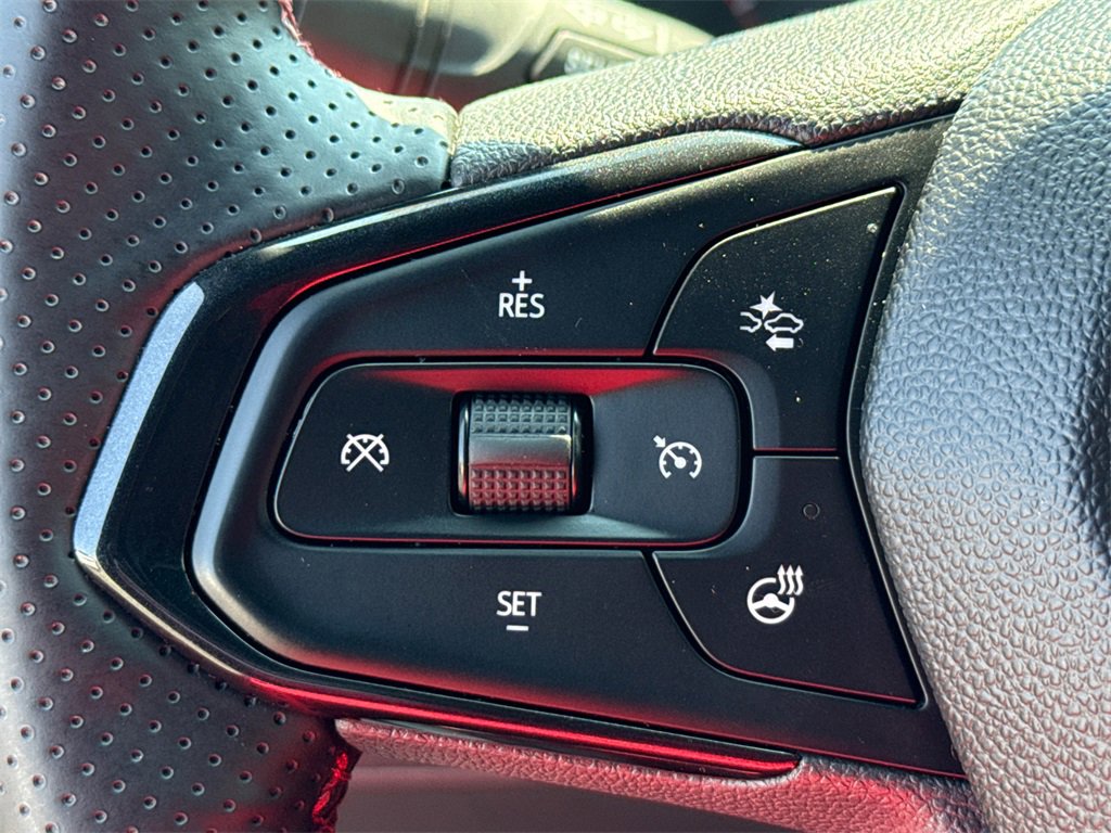 Used 2024 Chevrolet Trax RS w/ Driver Confidence Package image 27