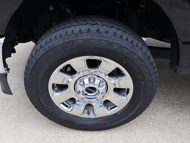 Certified 2025 Ford F350 Lariat w/ Chrome Package image 38