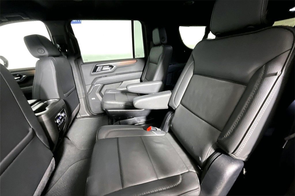 Used 2025 GMC Yukon XL Denali image 21