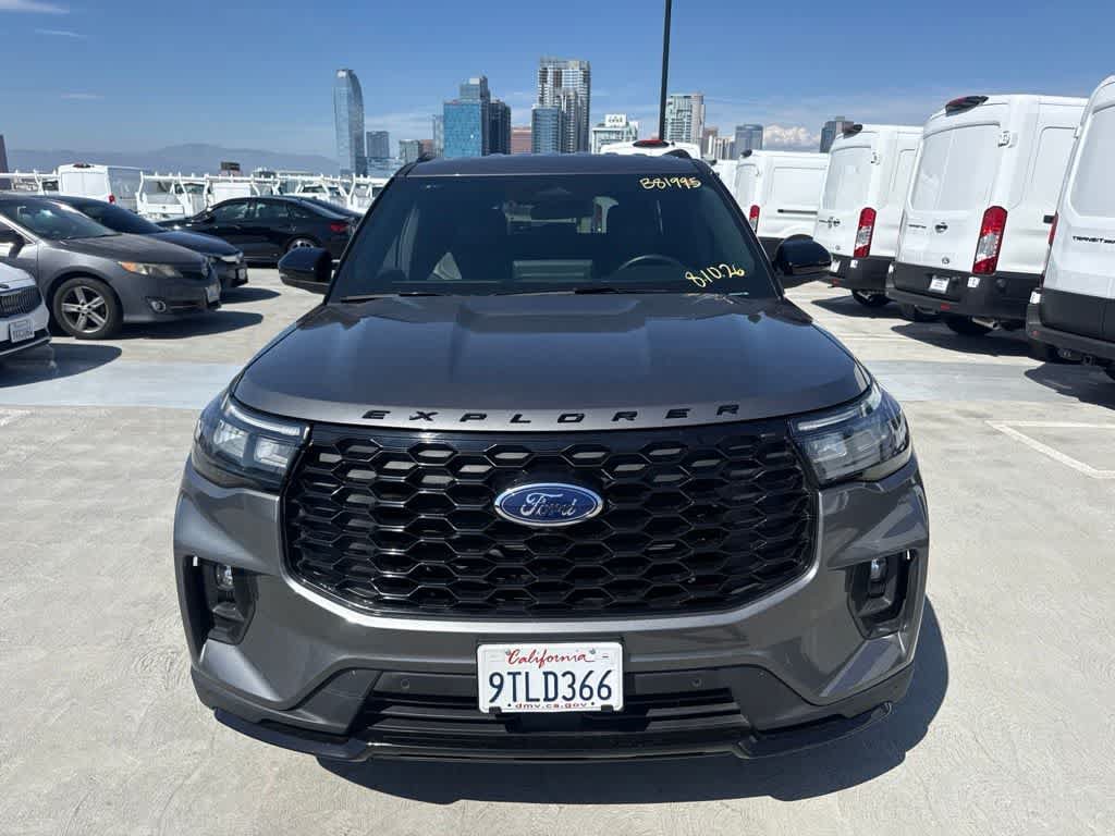 Certified 2025 Ford Explorer ST-Line RWD image 8