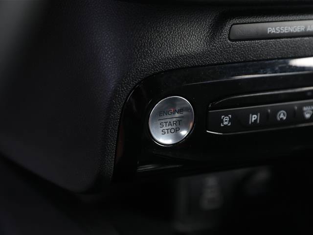 Certified 2024 Ford Escape Platinum AWD/4WD image 37