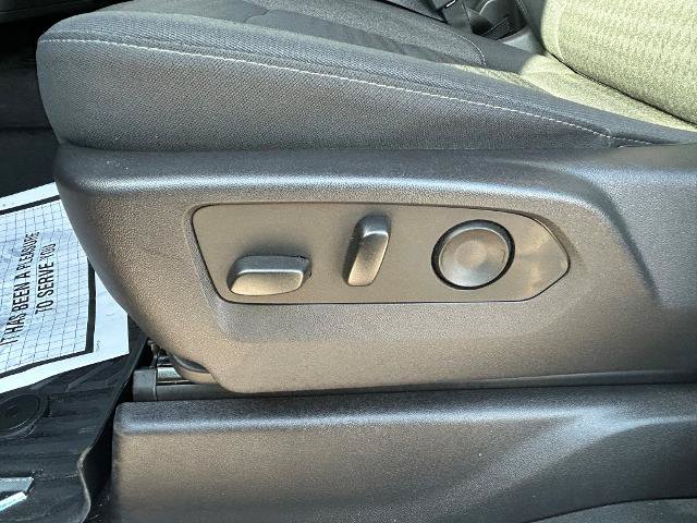 Used 2024 Chevrolet Silverado 1500 Custom Trail Boss AWD/4WD image 18