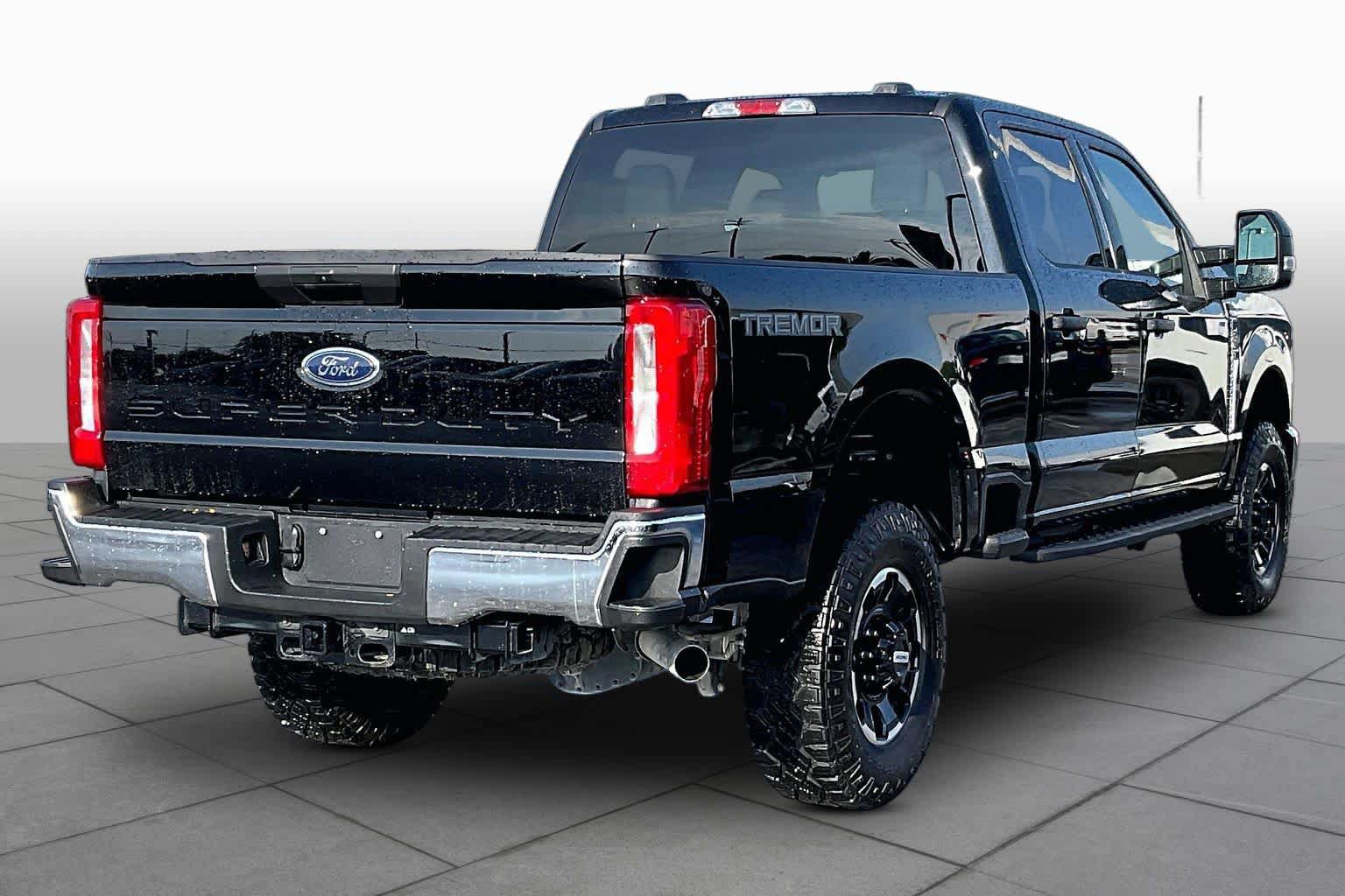 Certified 2025 Ford F250 XLT w/ Tremor Off-Road Package AWD/4WD image 13