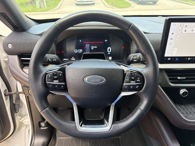 Certified 2025 Ford Explorer Platinum RWD image 25