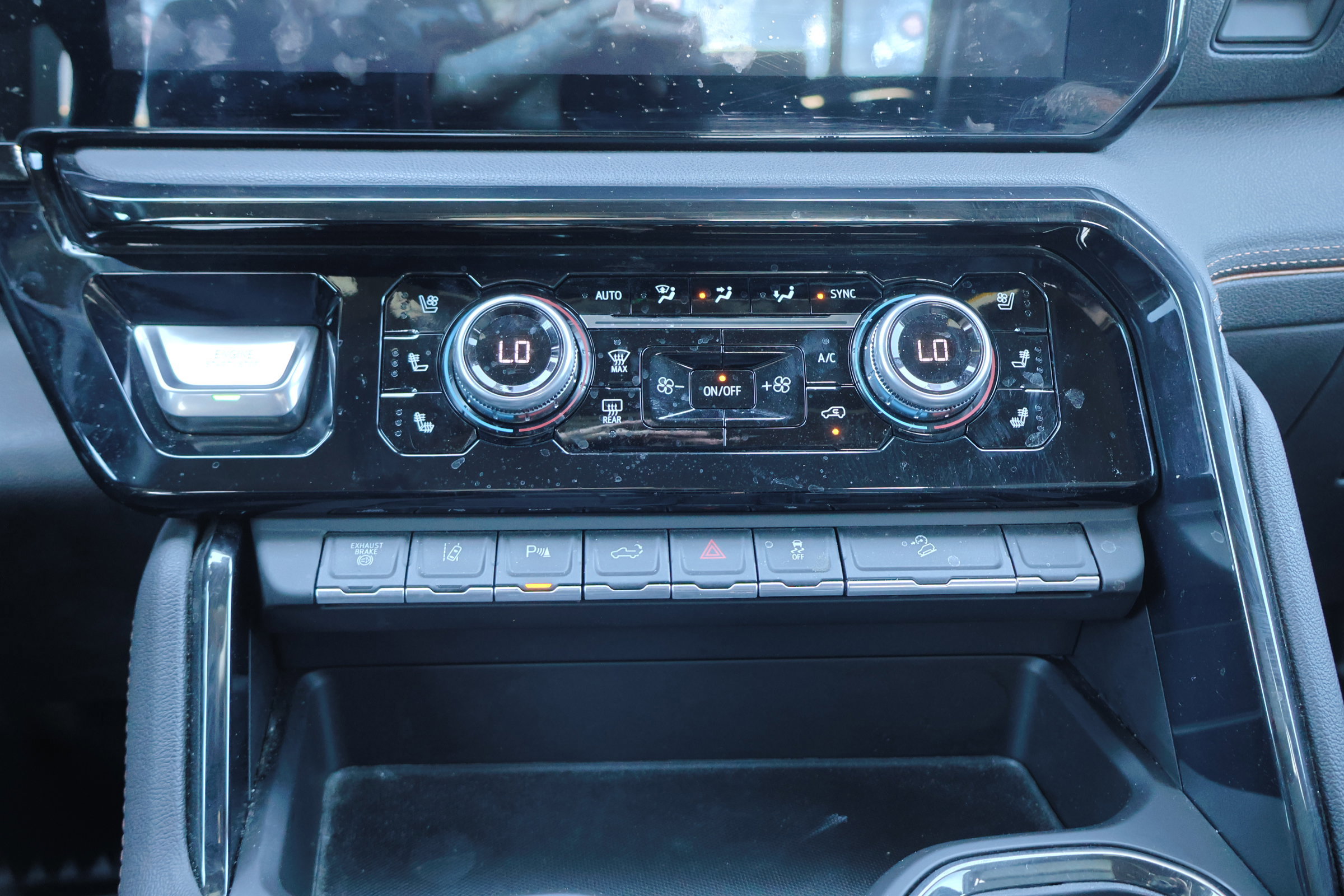 Used 2024 GMC Sierra 2500 AT4 w/ AT4 Premium Plus Package image 27