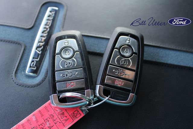 Certified 2025 Ford F250 Platinum w/ FX4 Off-Road Package image 26