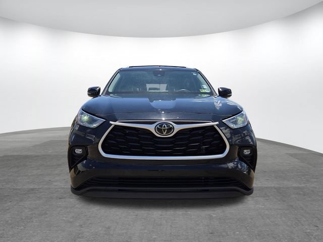 Used 2021 Toyota Highlander LE AWD/4WD video 2