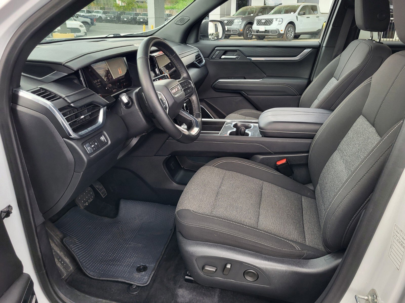 Used 2025 GMC Acadia Elevation FWD image 19