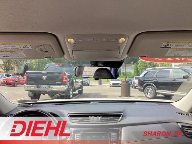 Used 2019 Nissan Rogue SV w/ Premium Package FWD image 37