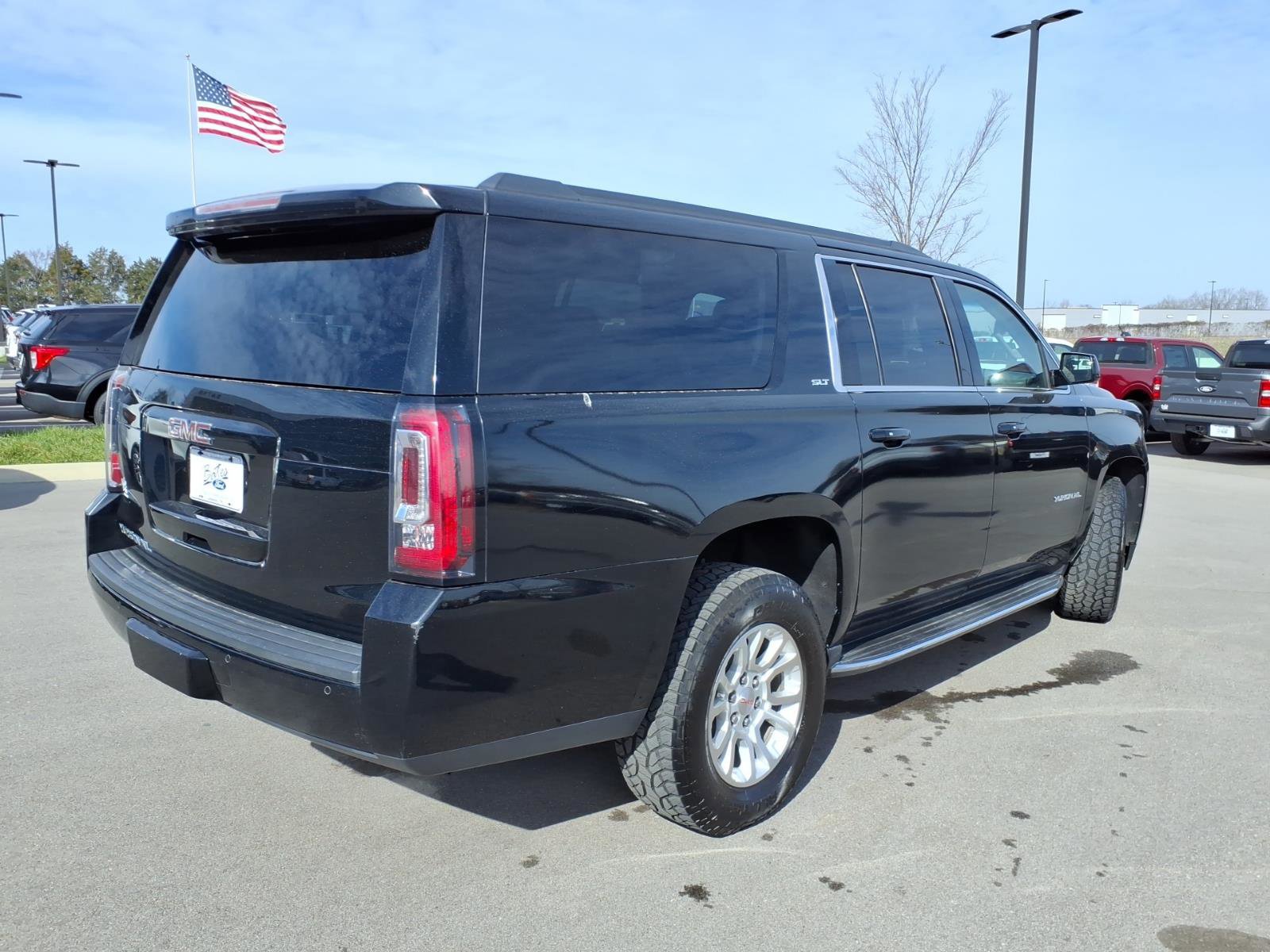 Used 2019 GMC Yukon XL SLT image 5
