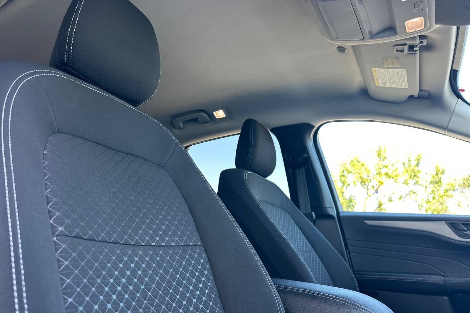 Certified 2024 Ford Escape Active FWD image 18