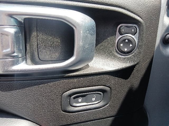Used 2020 Jeep Gladiator Rubicon AWD/4WD image 12