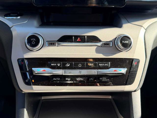 Certified 2024 Ford Explorer XLT w/ Equipment Group 202A image 19