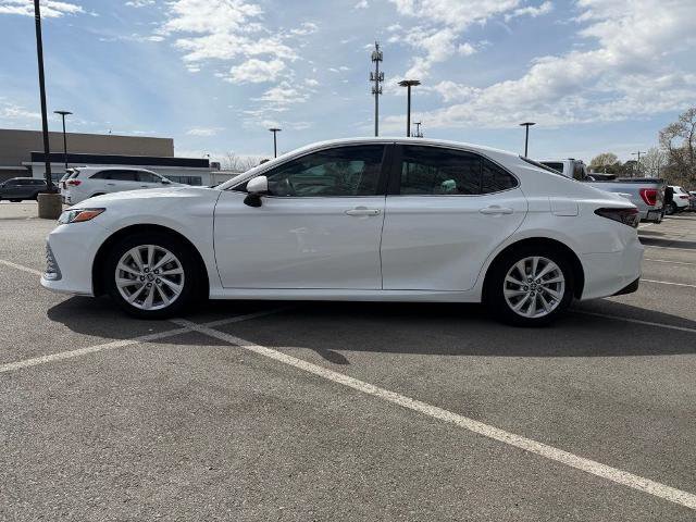 Used 2023 Toyota Camry LE image 2