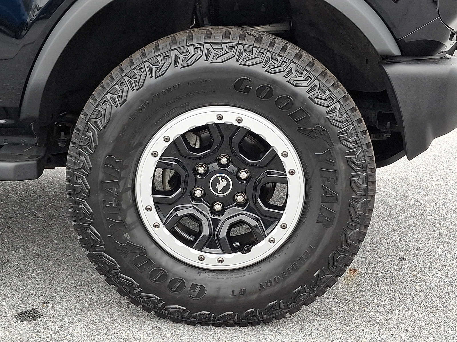 Certified 2023 Ford Bronco Outer Banks w/ Sasquatch Package AWD/4WD image 8
