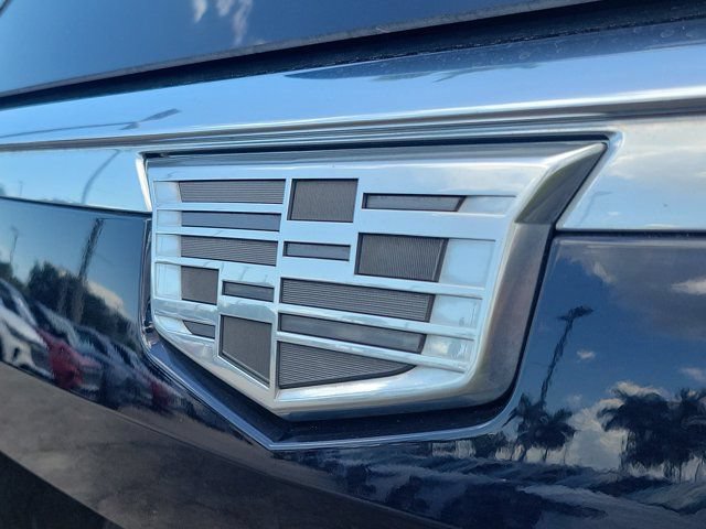 Used 2023 Cadillac Escalade Premium Luxury w/ LPO, Radiant Package AWD/4WD image 8