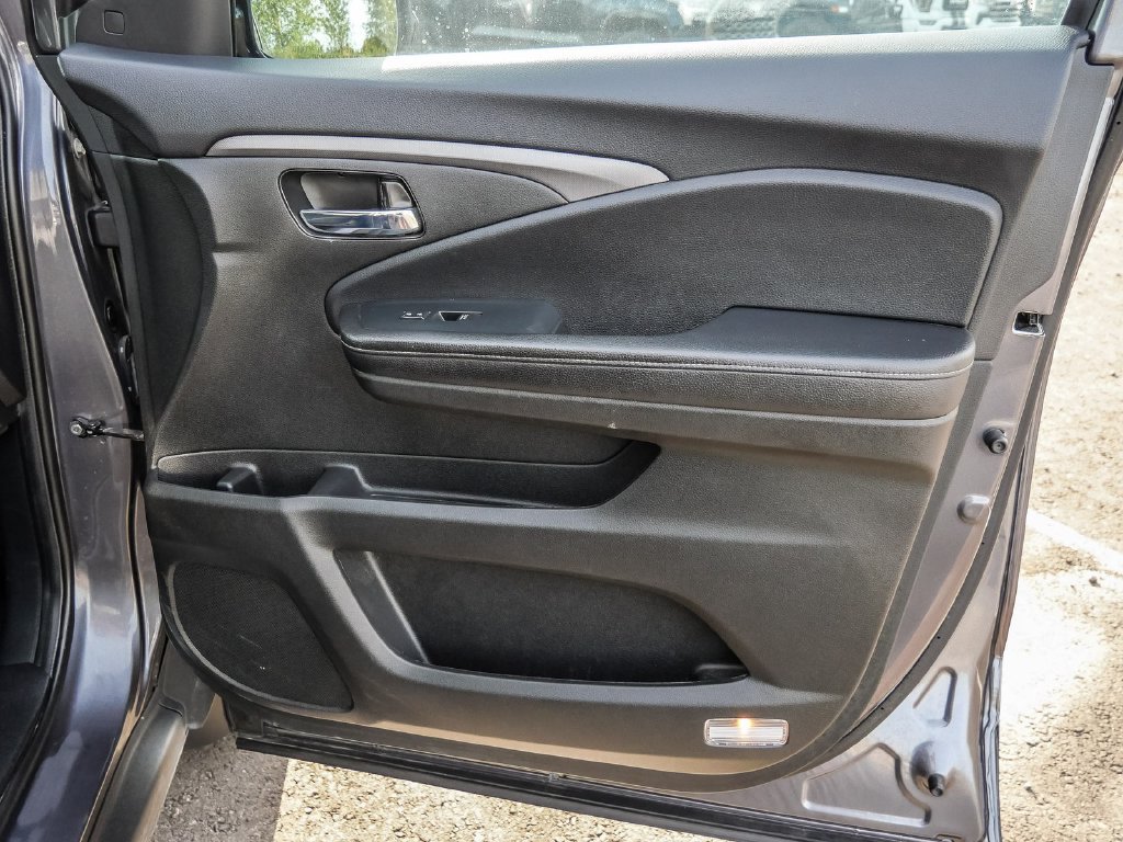 Used 2023 Honda Ridgeline RTL-E image 18