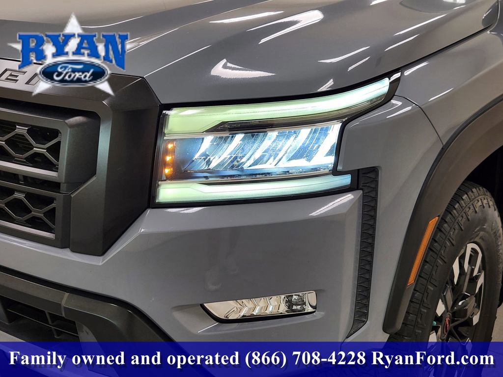 Used 2022 Nissan Frontier PRO-4X image 6