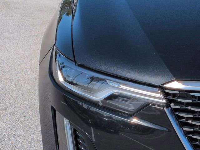 Used 2021 Cadillac XT6 Premium Luxury image 10