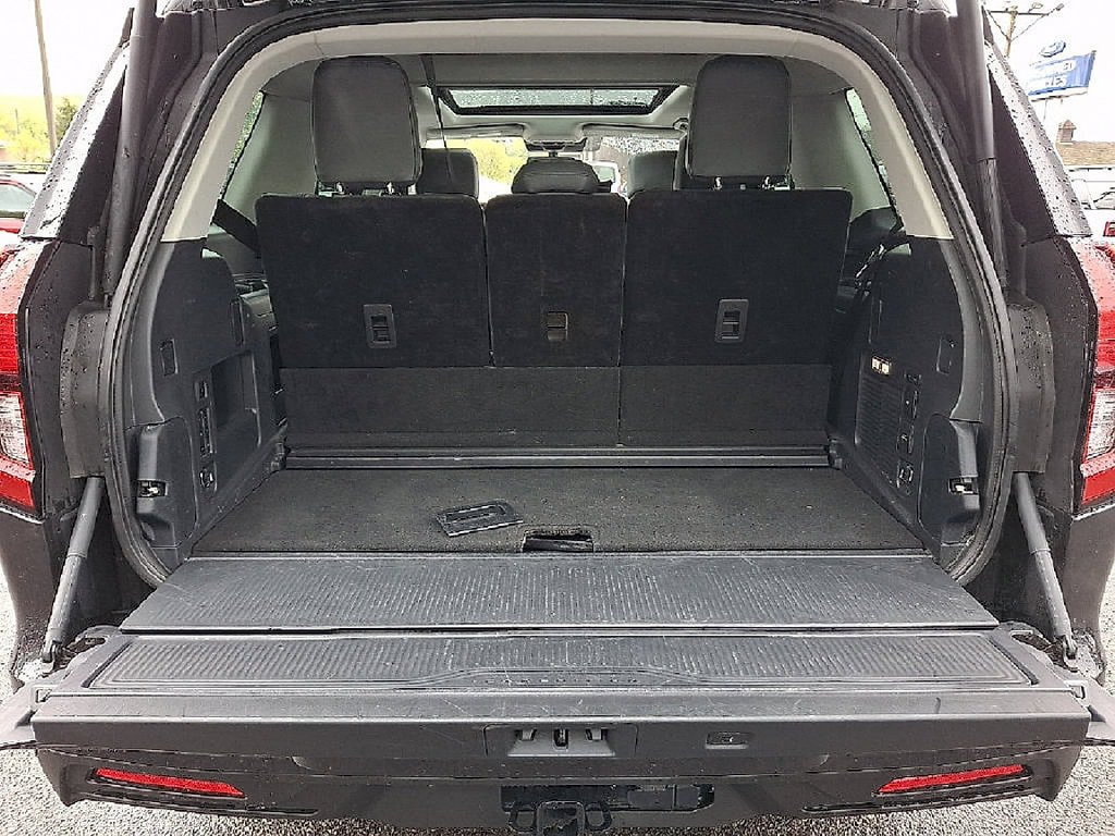 Certified 2025 Ford Expedition Active AWD/4WD image 29