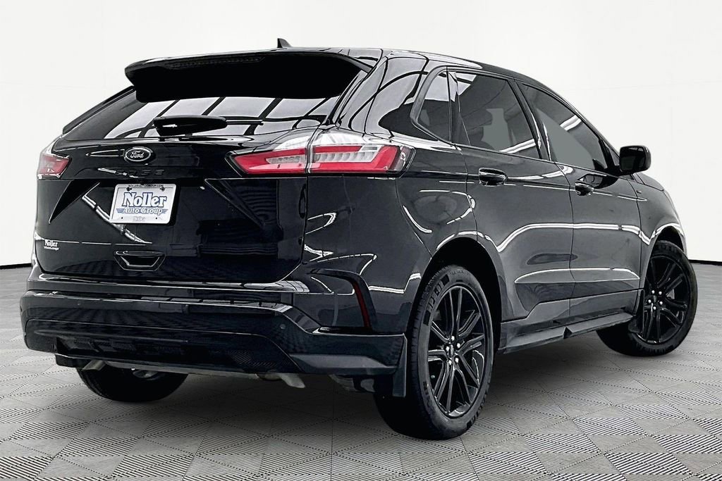 Certified 2024 Ford Edge ST-Line AWD/4WD image 2