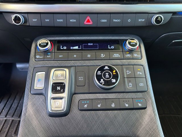 Used 2024 Hyundai Palisade Limited AWD/4WD image 23
