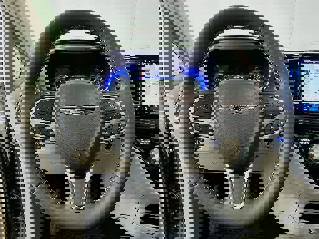 Used 2022 Chrysler Pacifica Touring-L image 19