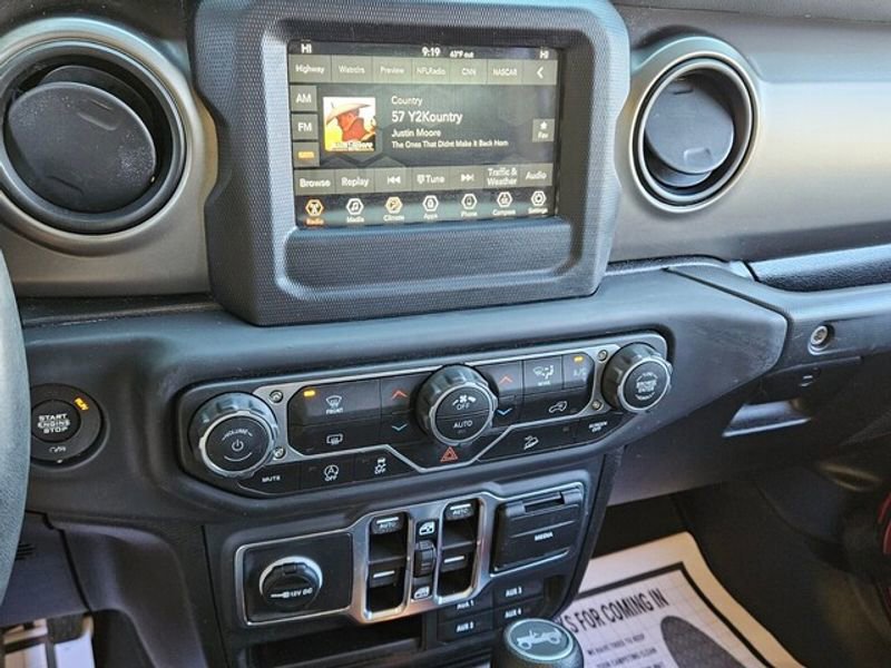 Used 2019 Jeep Wrangler Unlimited Sport S image 21
