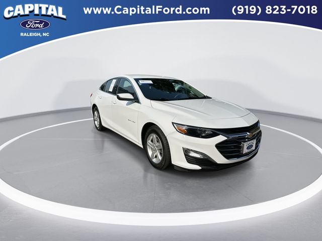 Used 2023 Chevrolet Malibu LS w/ Driver Confidence Package FWD image 2