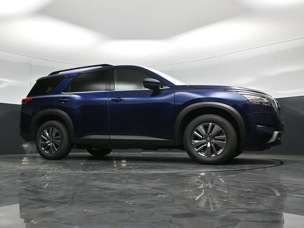 Used 2025 Nissan Pathfinder SV AWD/4WD image 54