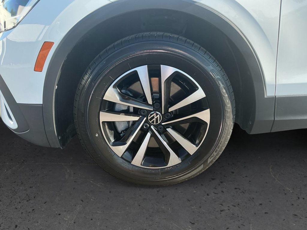 Used 2023 Volkswagen Tiguan S w/ Driver Assistance Package FWD image 13
