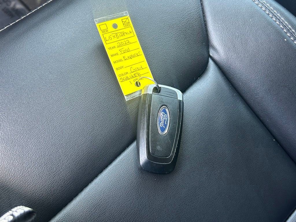 Certified 2022 Ford Explorer XLT w/ Equipment Group 202A image 43