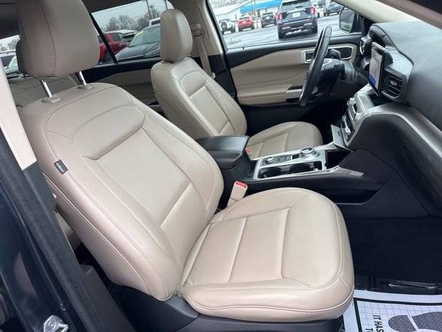 Certified 2023 Ford Explorer XLT w/ Equipment Group 202A AWD/4WD image 36