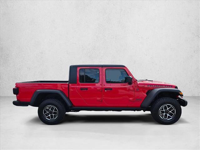 Used 2024 Jeep Gladiator Rubicon w/ Technology Group AWD/4WD image 4