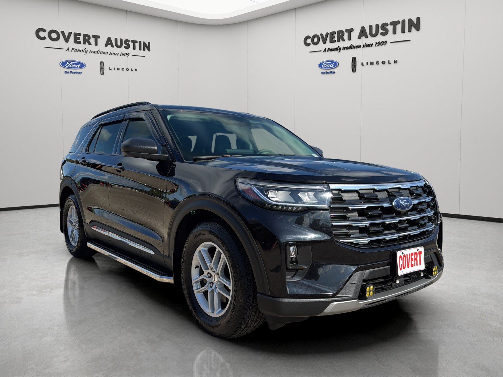 Certified 2025 Ford Explorer Active w/ Active Comfort Package RWD image 7