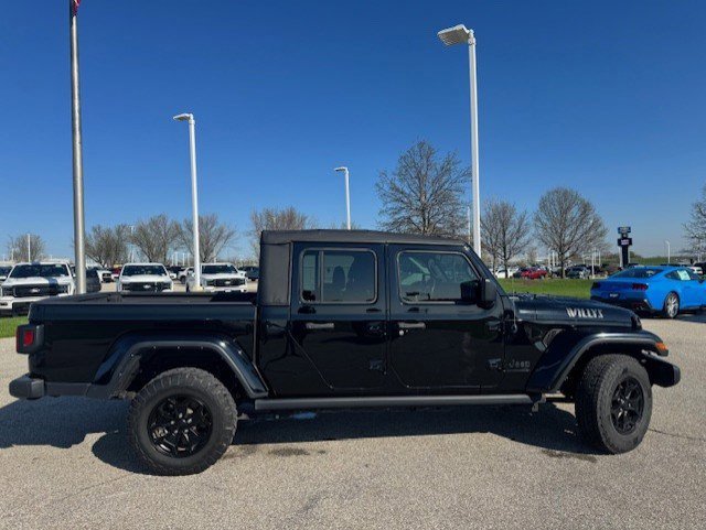 Used 2022 Jeep Gladiator Sport AWD/4WD image 6
