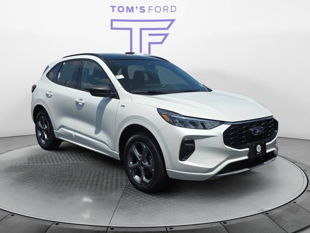 Certified 2024 Ford Escape ST-Line w/ Tech Pack #1 AWD/4WD image 7