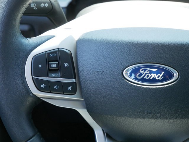 Certified 2024 Ford Explorer XLT w/ Equipment Group 202A AWD/4WD image 18