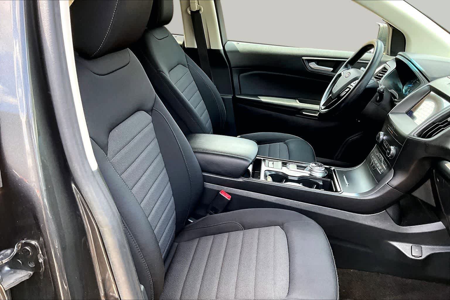 Certified 2020 Ford Edge SE FWD image 9