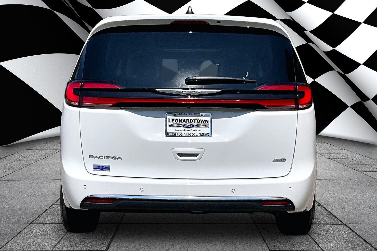 Used 2023 Chrysler Pacifica Touring-L AWD/4WD image 5