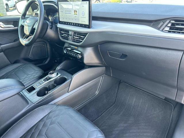Certified 2024 Ford Escape Platinum w/ Premium Technology Package AWD/4WD image 23