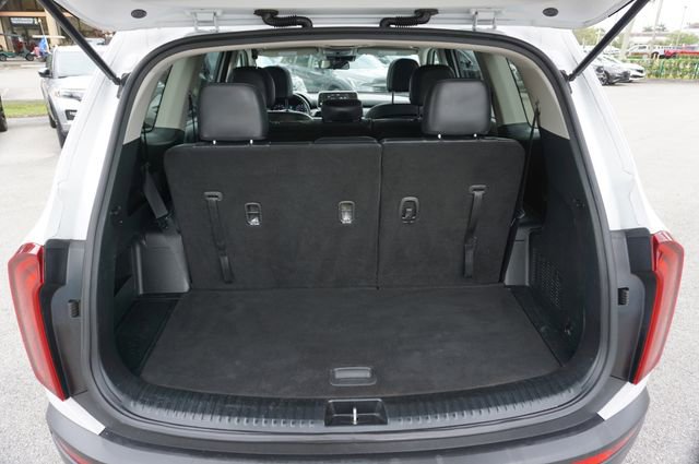 Used 2020 Kia Telluride S w/ S 8 Passenger Seating Package FWD image 16