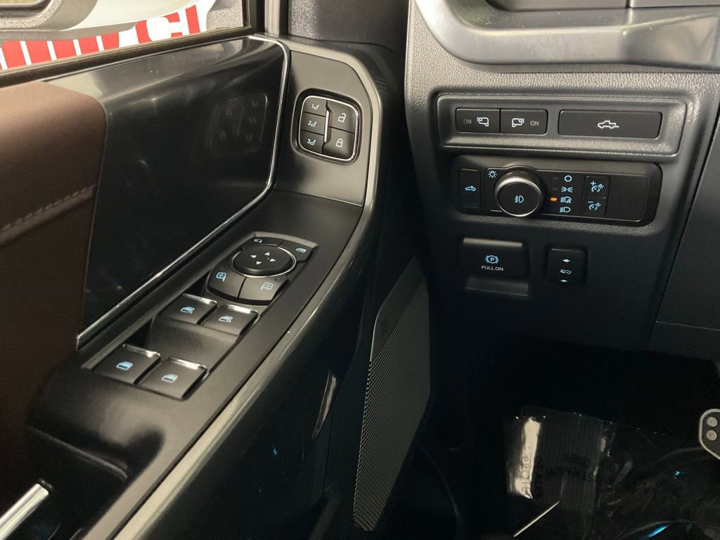 Certified 2022 Ford F150 Lariat w/ Equipment Group 502A High image 19