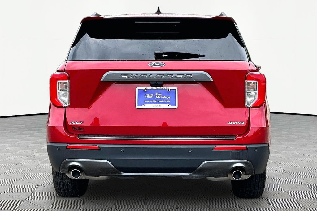 Certified 2024 Ford Explorer XLT w/ Equipment Group 202A AWD/4WD image 4