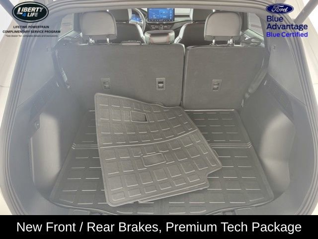 Certified 2023 Ford Escape ST-Line Elite w/ Premium Technology Package AWD/4WD image 16