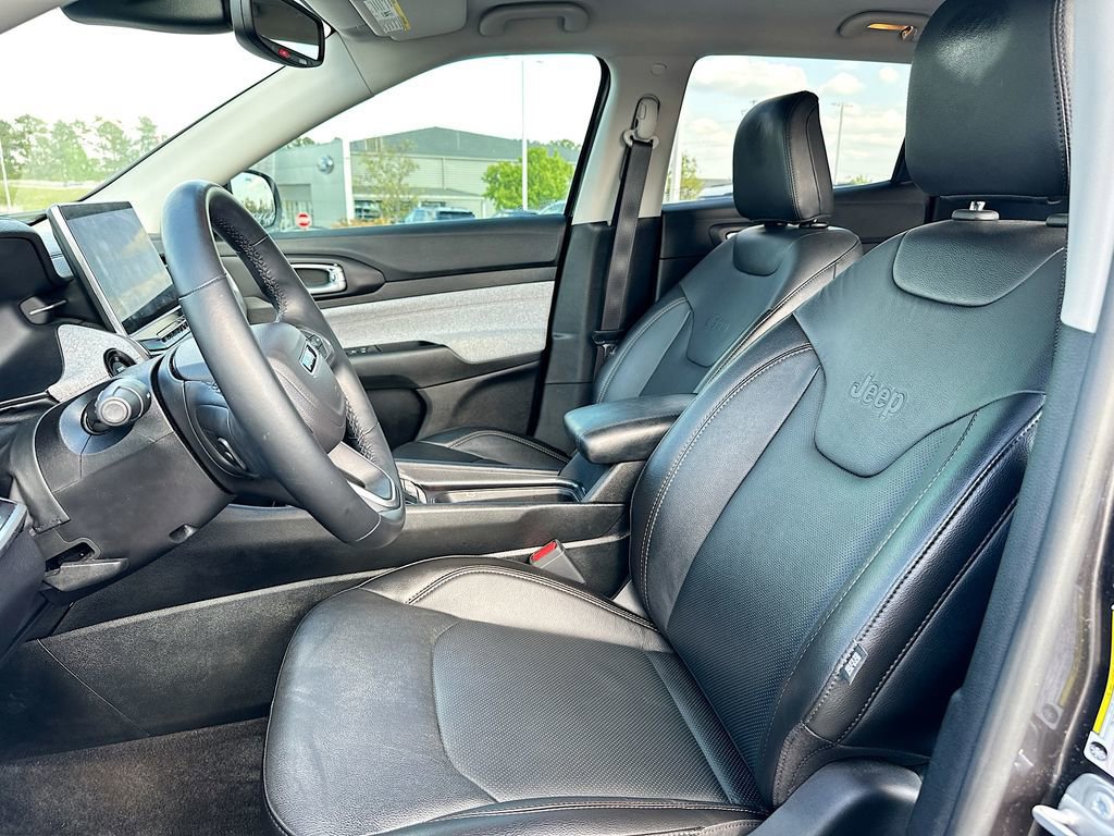 Used 2022 Jeep Compass Latitude image 9