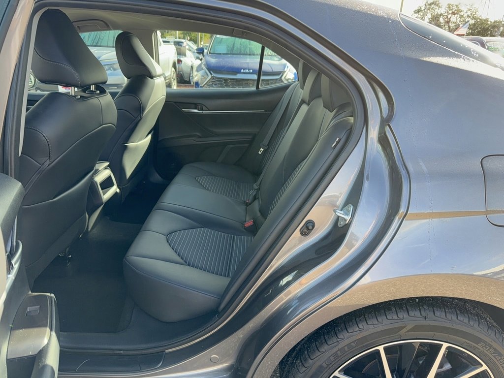Used 2023 Toyota Camry SE image 13
