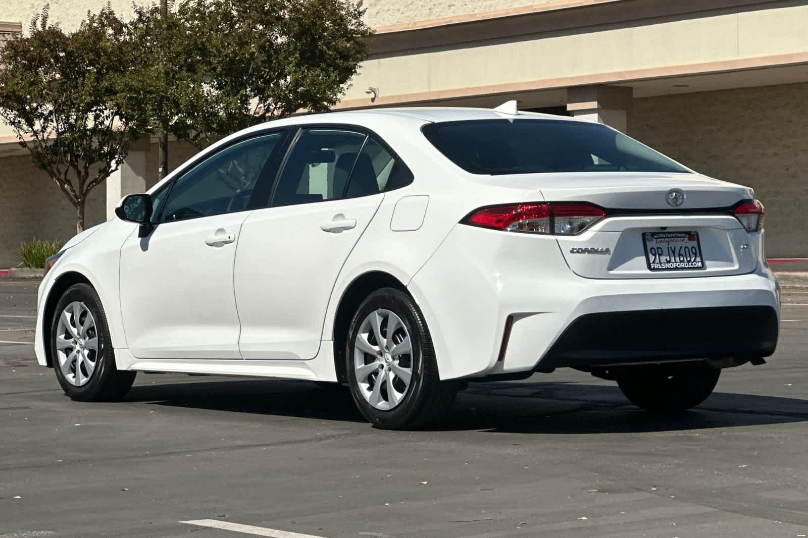 Used 2024 Toyota Corolla LE FWD image 7